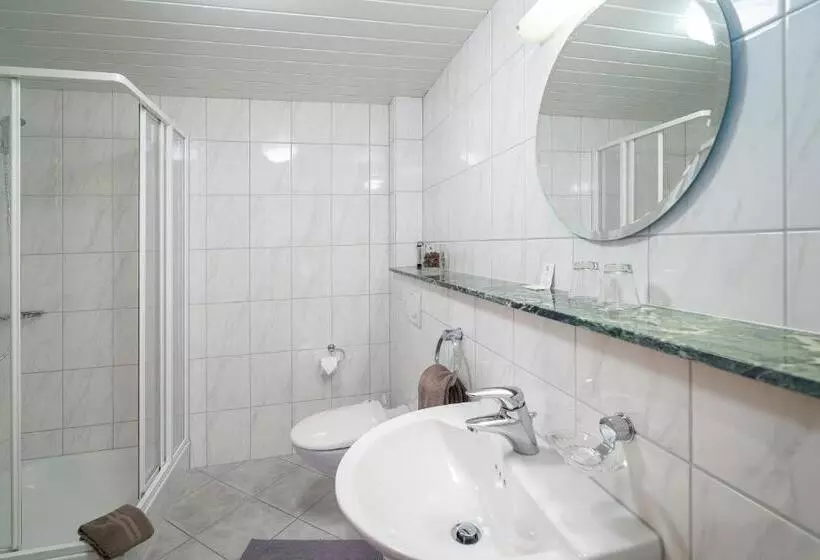 膳宿费 Zum Lindenbaum