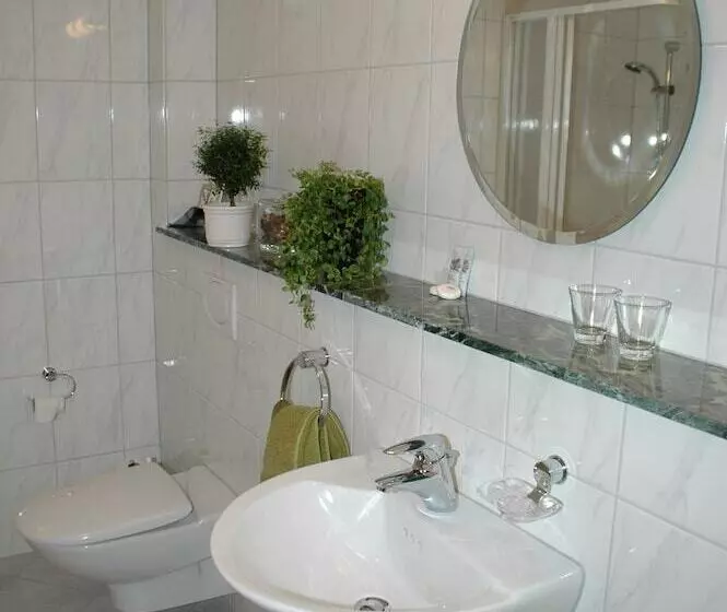 膳宿费 Zum Lindenbaum