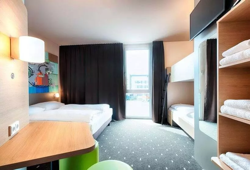 B&b Hotel Stuttgart Neckarhafen