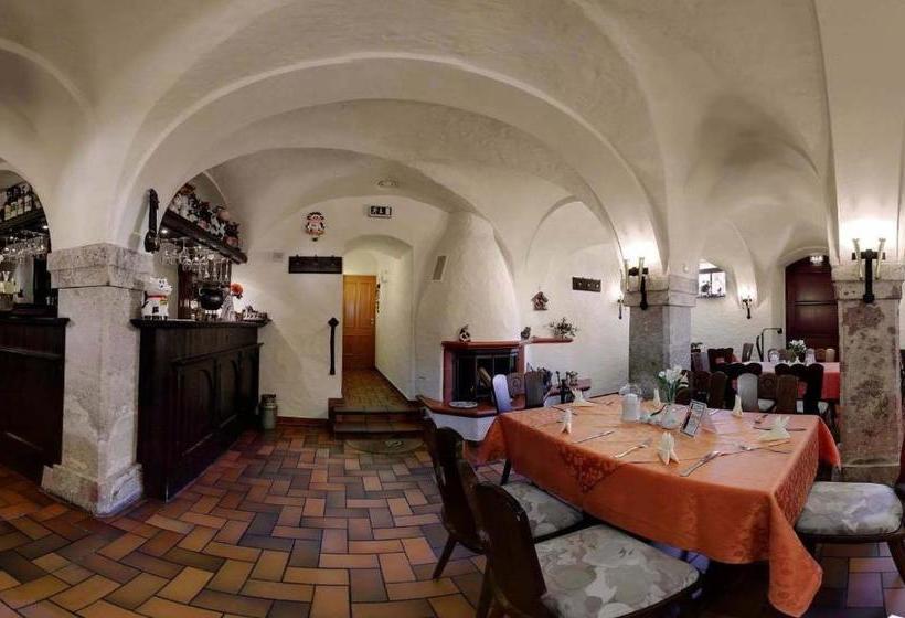 فندق Folklorehof