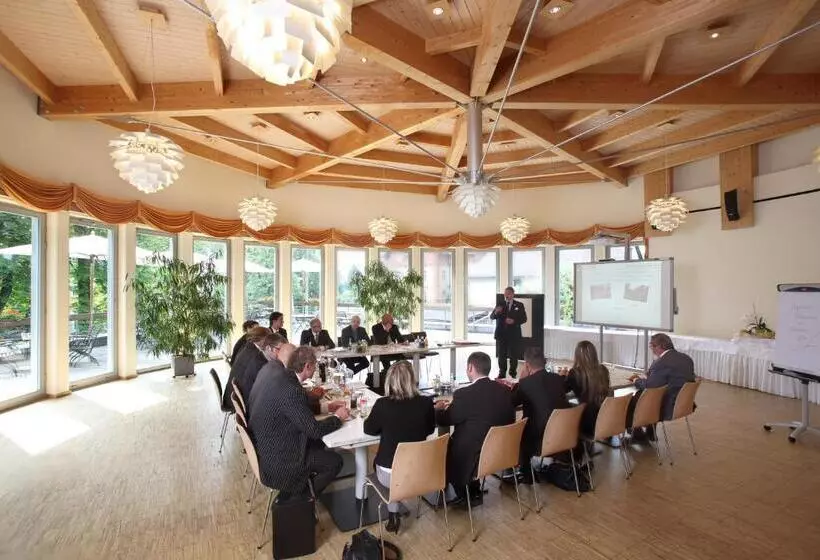 酒店 Forsthaus Grüna Betreiber Gmbh