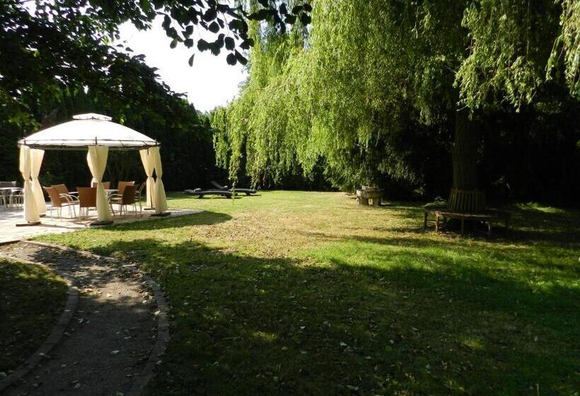 هتل Garni Kambeitz