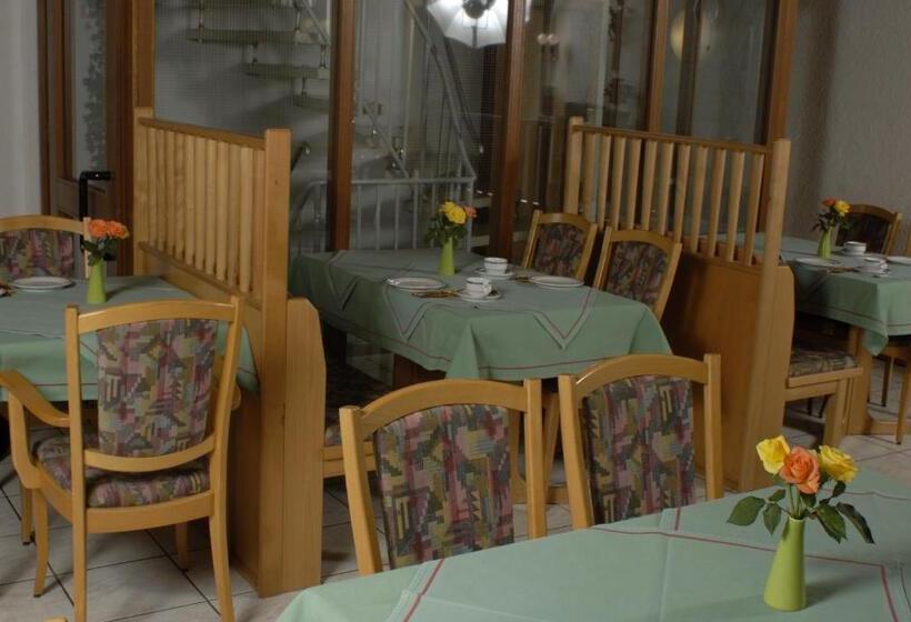 هتل Garni Kambeitz