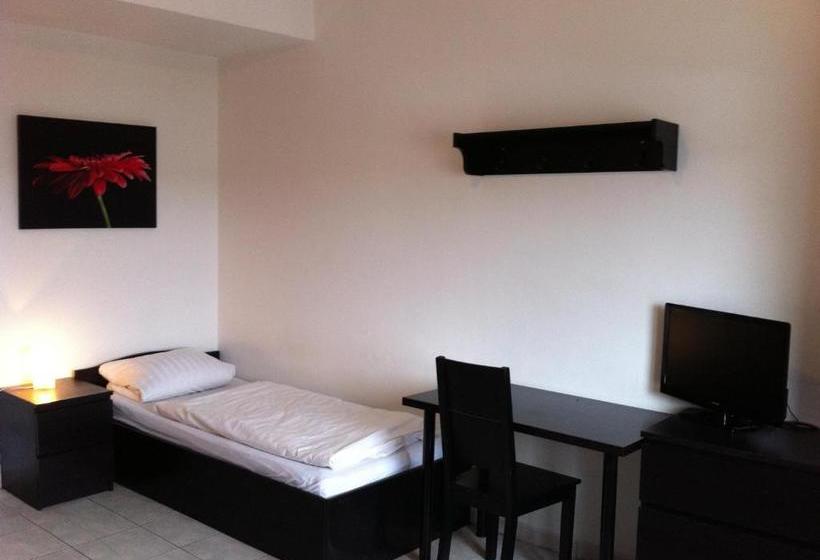 בית מלון כפרי Goldener Engel