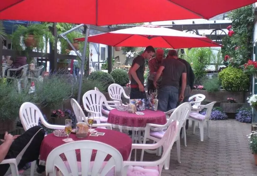 בית מלון כפרי Landgasthaus Zur Kupferkanne