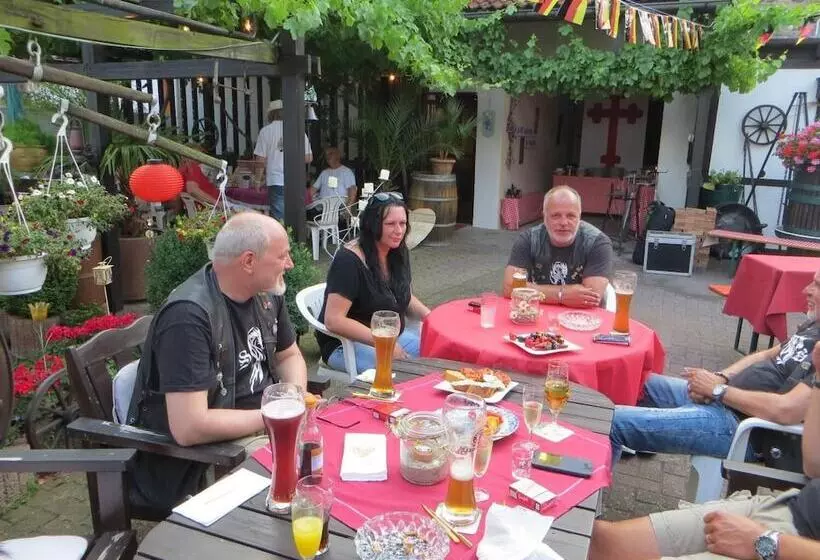 בית מלון כפרי Landgasthaus Zur Kupferkanne