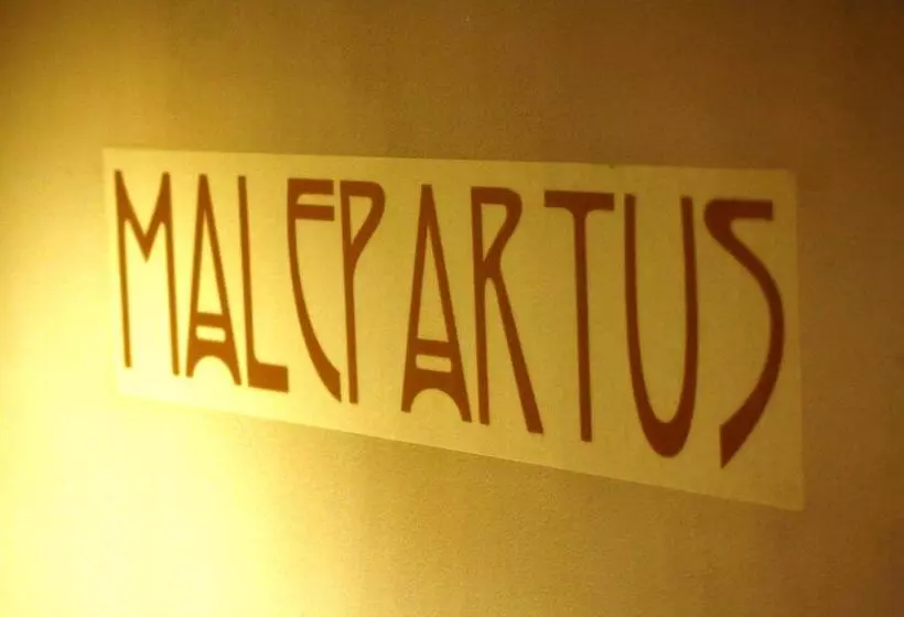 בית מלון כפרי Malepartus