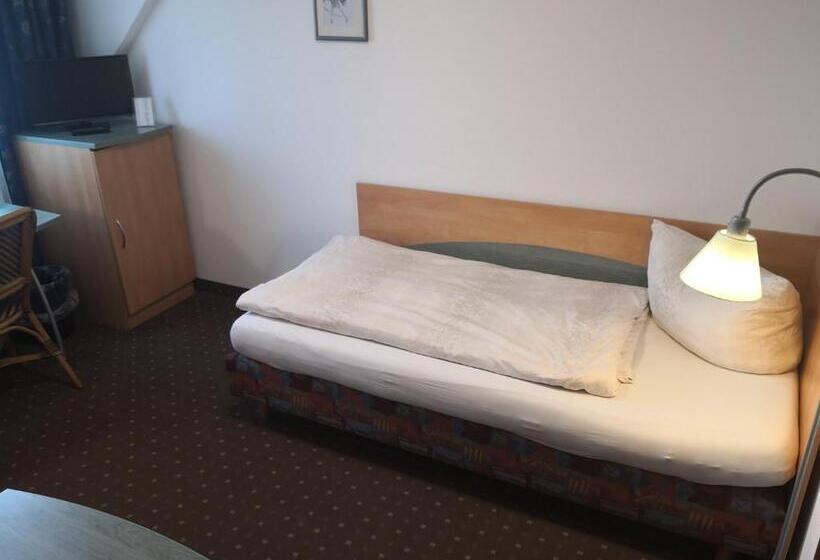 هتل Pension Am Heusteig