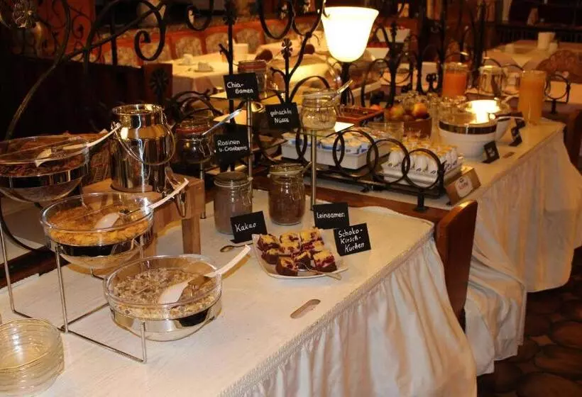 Отель Ulmer Spatz