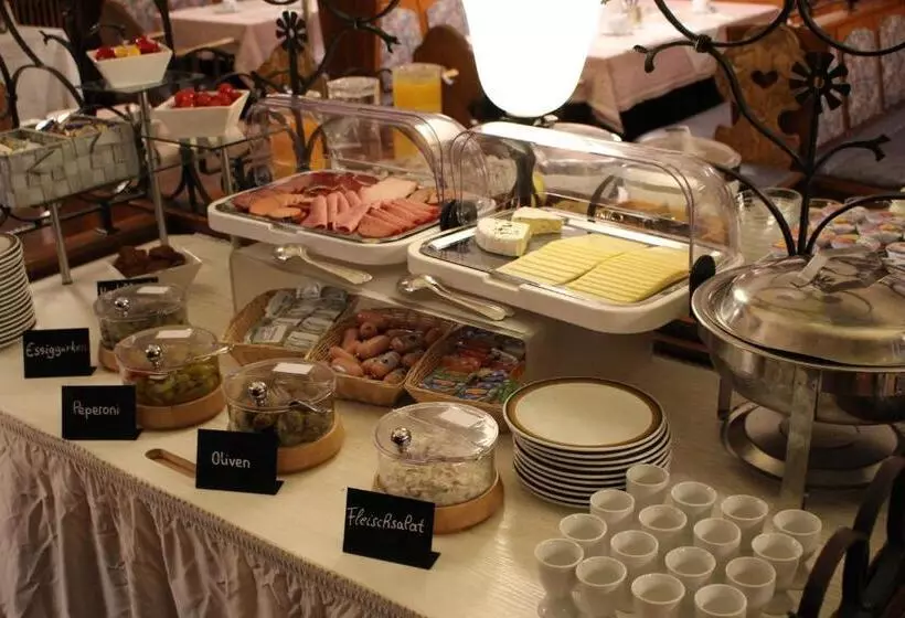 Отель Ulmer Spatz