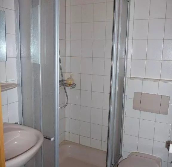 호텔 Wengerterstube & Gästezimmer Kern