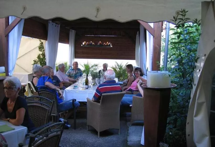 Hotelli Weinhof Gassen