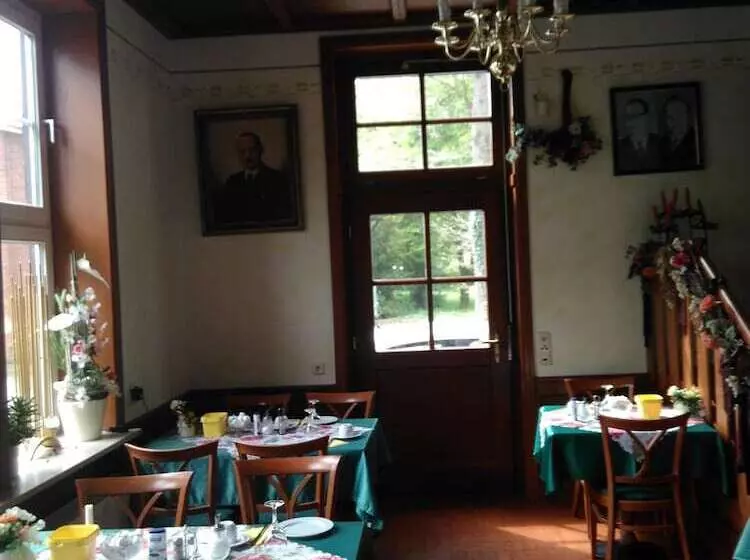 Отель Alte Kornbrennerei Gbr