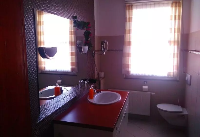 Отель Alte Kornbrennerei Gbr