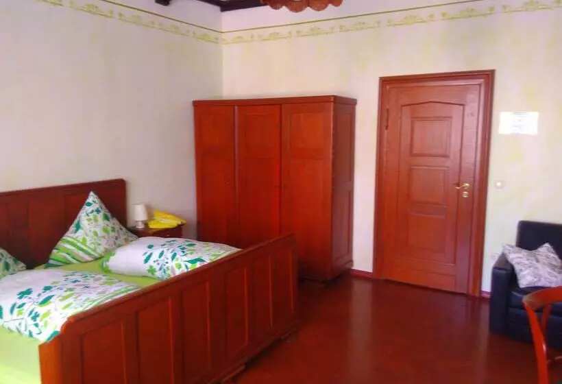 Отель Alte Kornbrennerei Gbr