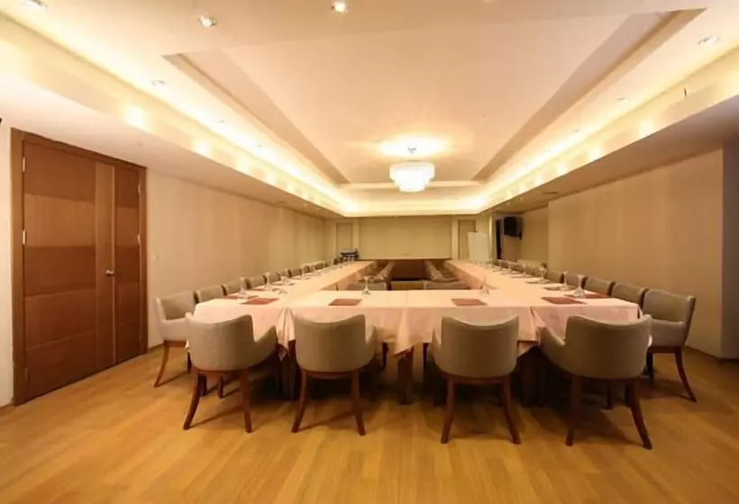 فندق Baliktasi City