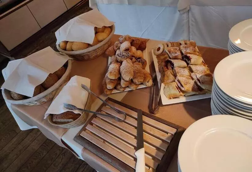 Bassiana Hotel Es Etterem