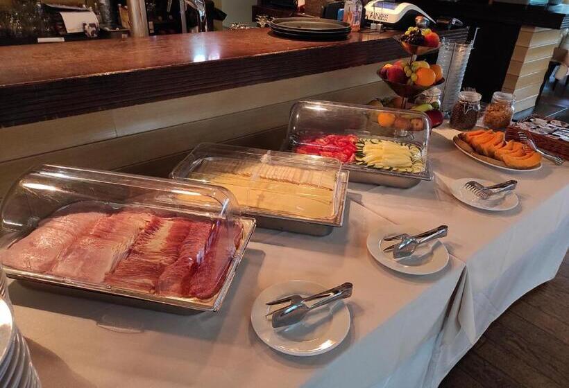 Bassiana Hotel Es Etterem