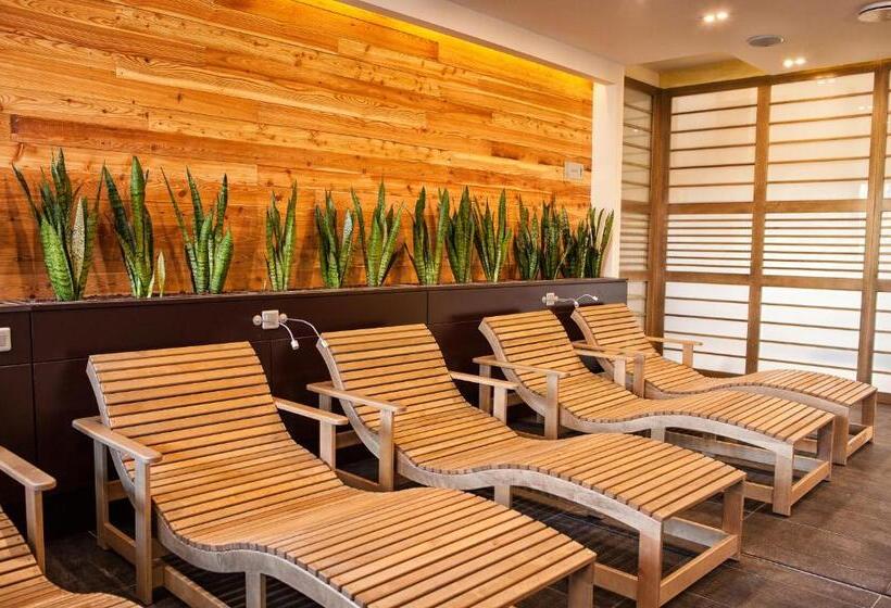 Bassiana Hotel Es Etterem