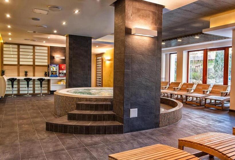 Bassiana Hotel Es Etterem