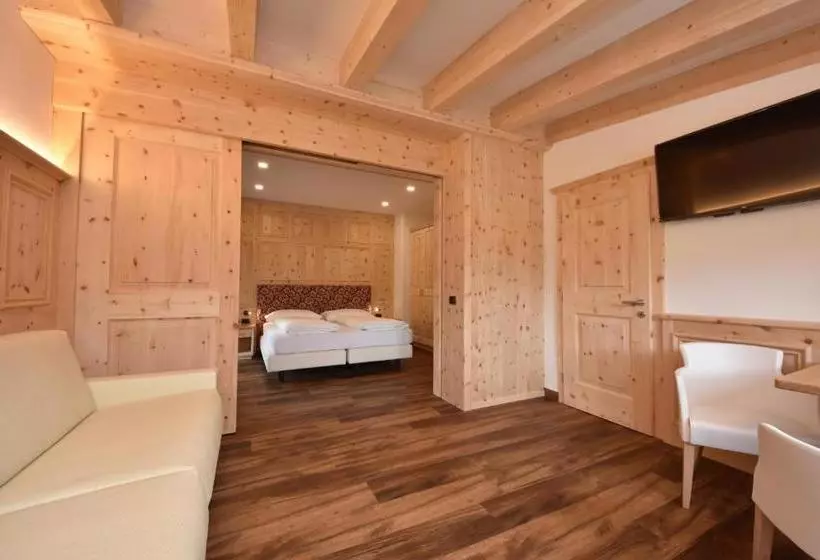 Hotel Belvedere Dolomites Flower