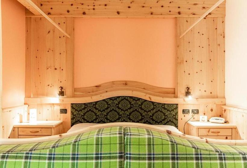 Отель Belvedere Dolomites Flower