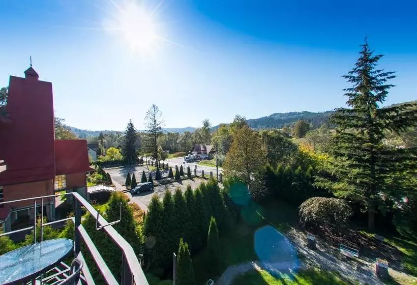 Hotel Bialy Dworek