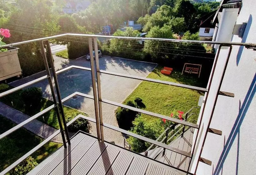 Hotel Bialy Dworek
