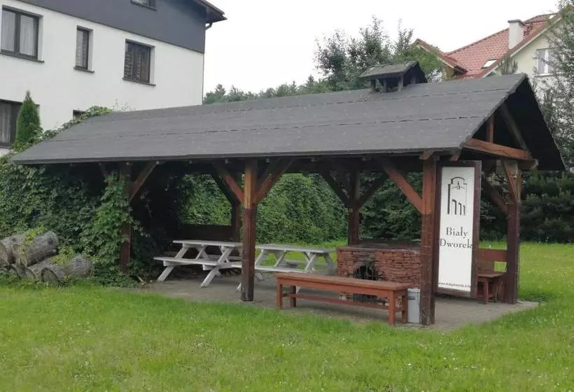 Hotel Bialy Dworek