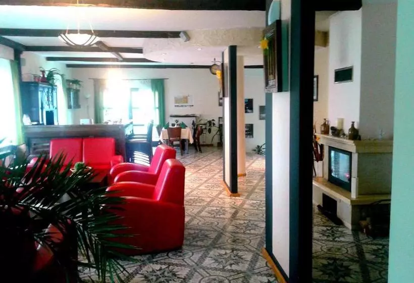 Hotel Bialy Dworek