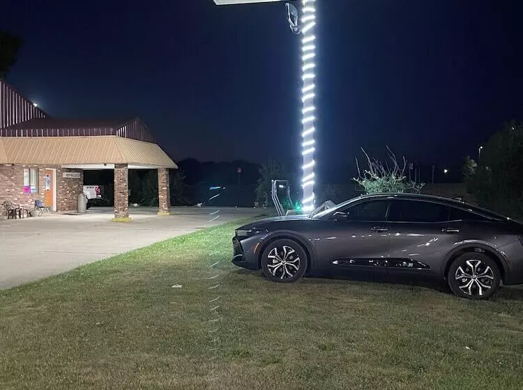 ホテル Budget Host Inn