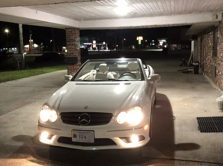 ホテル Budget Host Inn