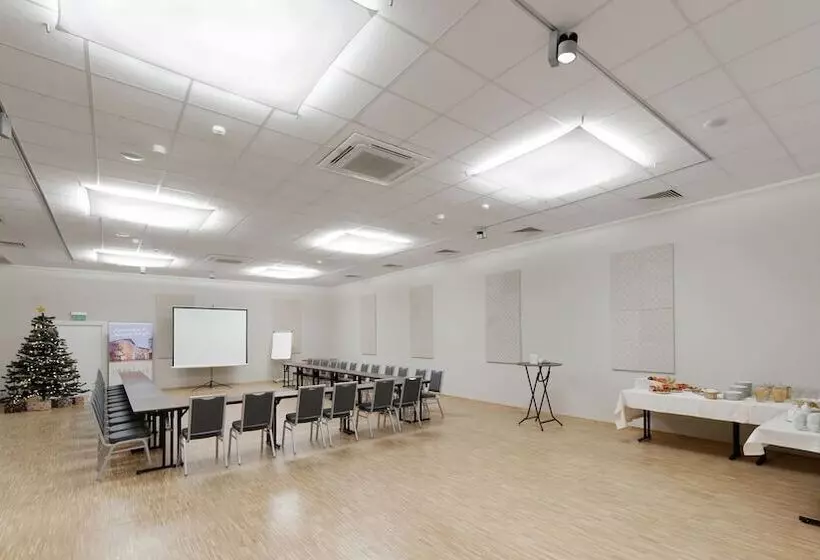 酒店 Impresja Art Resort