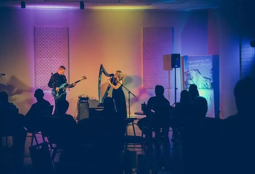 酒店 Impresja Art Resort