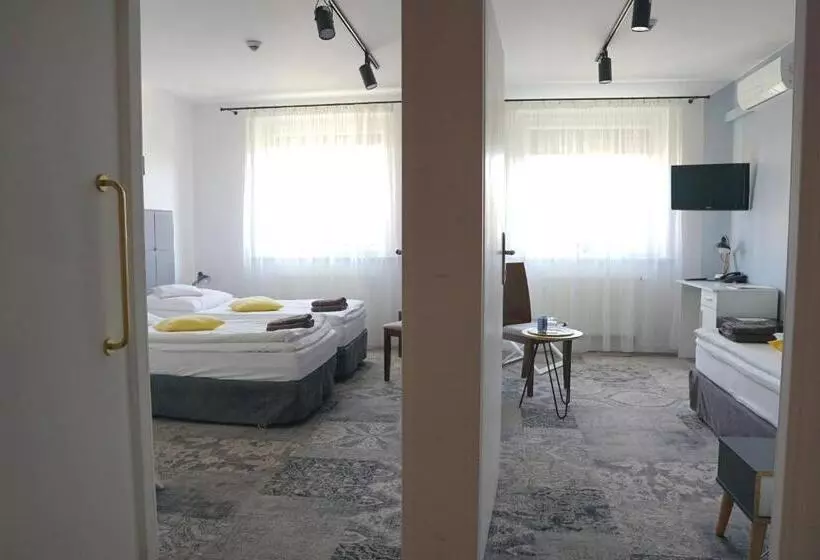 בית מלון כפרי Nafta Krosno