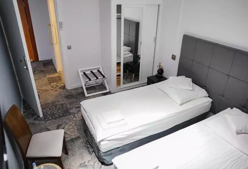 בית מלון כפרי Nafta Krosno