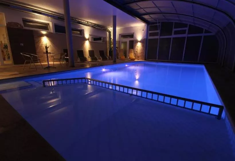 酒店 Panoramadorf Saualpe