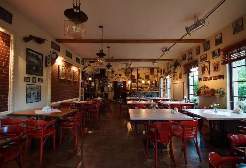 Szálloda Prohibicja Peter's Pub