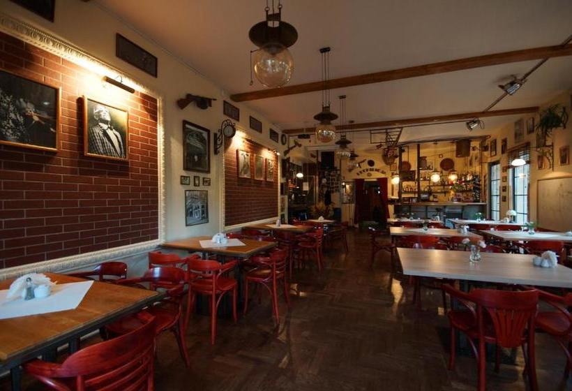 בית מלון כפרי Prohibicja Peter's Pub