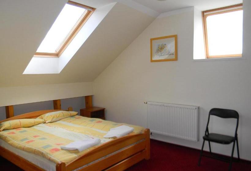 בית מלון כפרי Prohibicja Peter's Pub