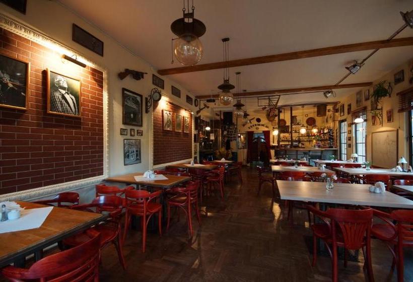 בית מלון כפרי Prohibicja Peter's Pub