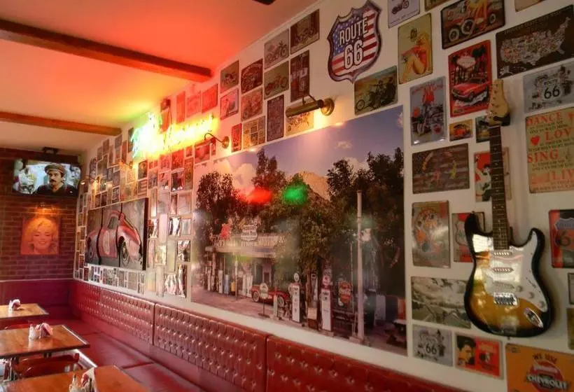 Szálloda Prohibicja Peter's Pub