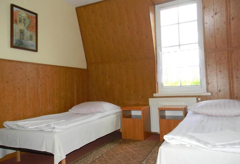 בית מלון כפרי Prohibicja Peter's Pub