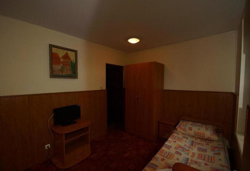 בית מלון כפרי Prohibicja Peter's Pub