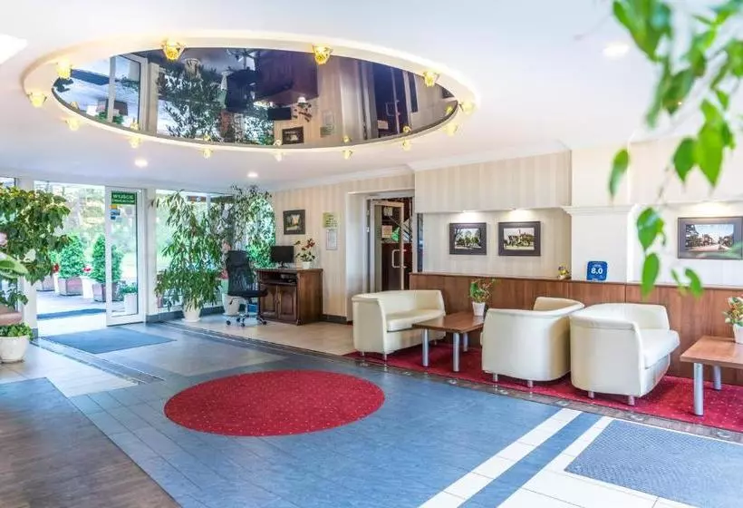 בית מלון כפרי Tajty