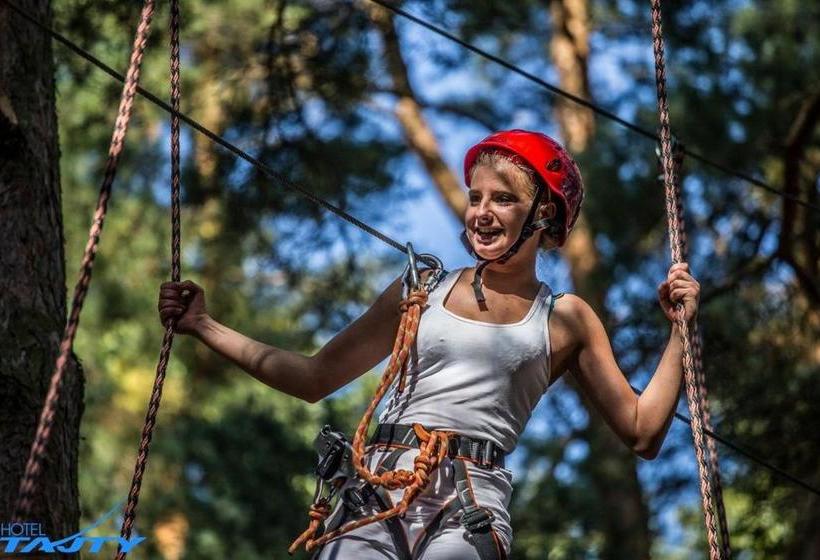 בית מלון כפרי Tajty