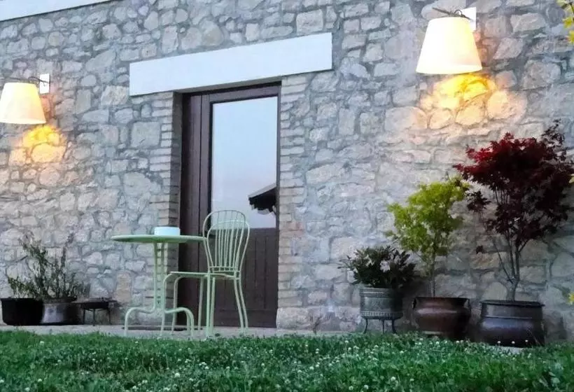 هتل Taverna Centomani