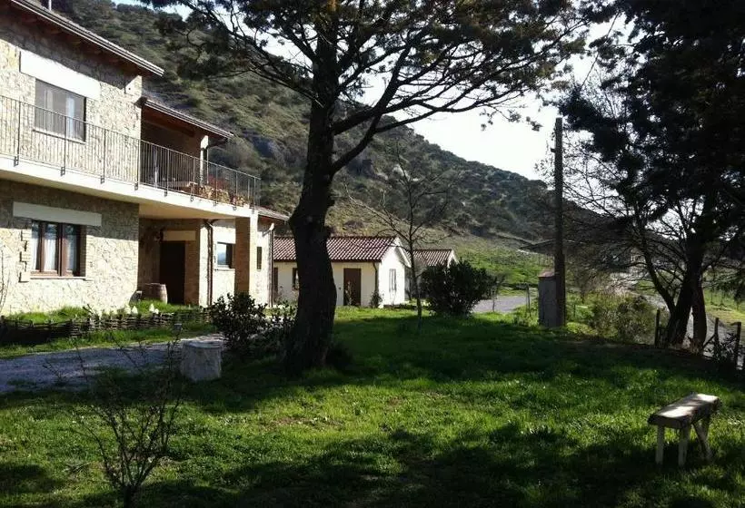 هتل Taverna Centomani
