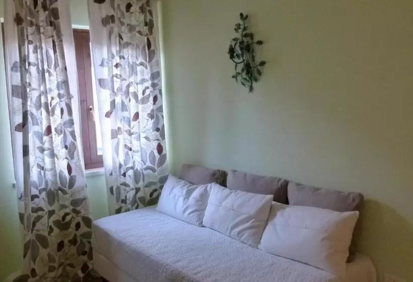 هتل Taverna Centomani