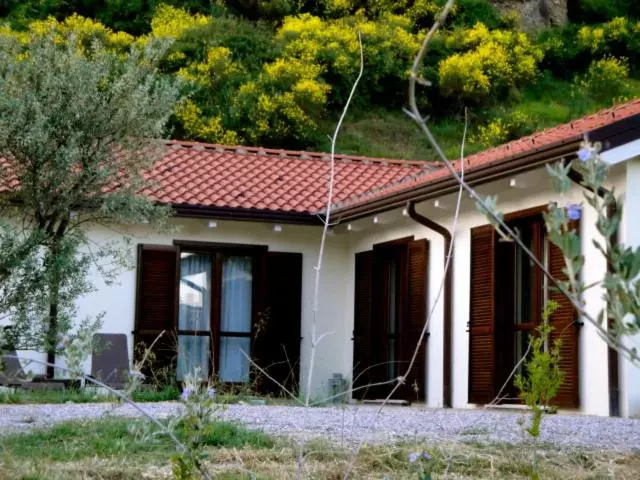 هتل Taverna Centomani